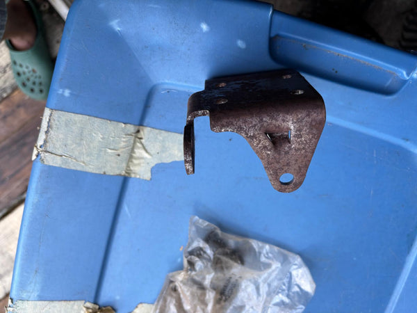 GM Door Hinge Parts - 15981547