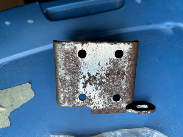 GM Door Hinge Parts - 15981547